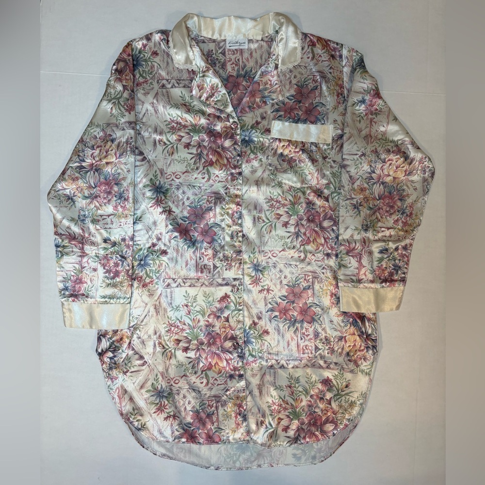 Kathryn VTG satin nightgown long sleeve button down feline lace accent collar XL